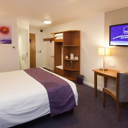 Premier Inn Dundee West Extérieur photo